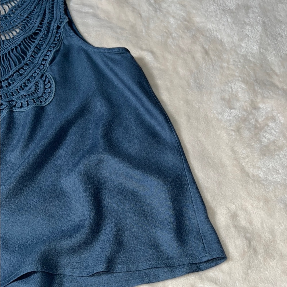 Roxy Women’s Blue Cropped Embellished Tank Top SZ M - Picture 5 of 8